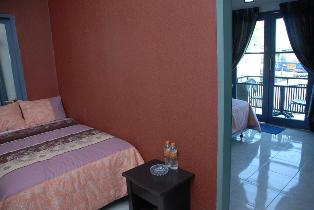 Guest House Salon Fora Gegerkalong Setiabudhi Bandung Kültér fotó