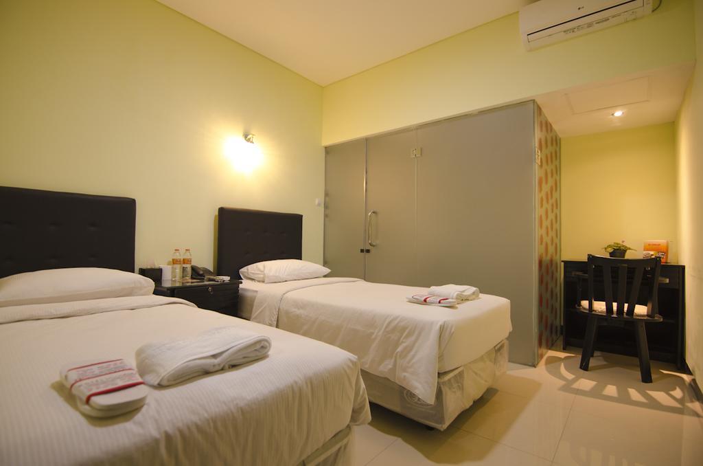 Guest House Salon Fora Gegerkalong Setiabudhi Bandung Kültér fotó