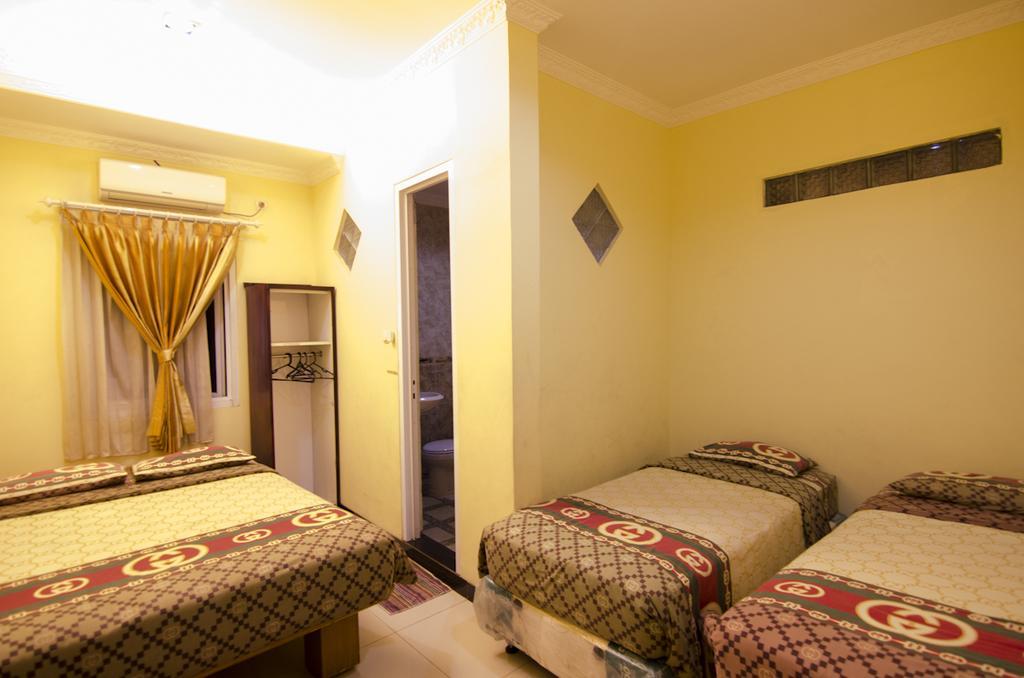 Guest House Salon Fora Gegerkalong Setiabudhi Bandung Kültér fotó