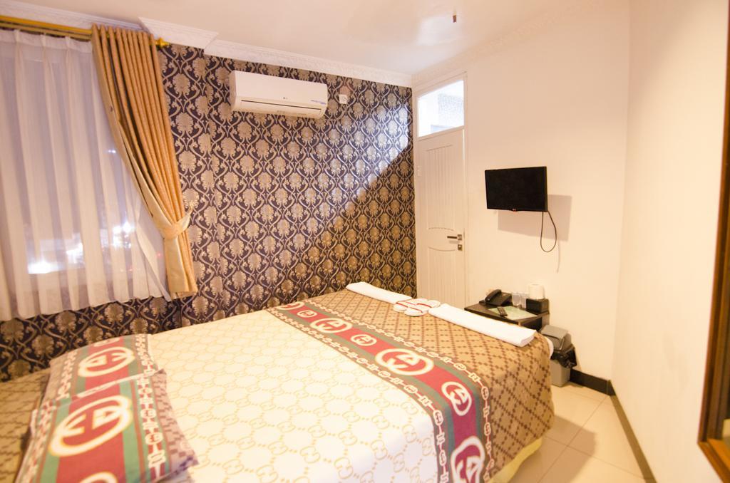 Guest House Salon Fora Gegerkalong Setiabudhi Bandung Kültér fotó