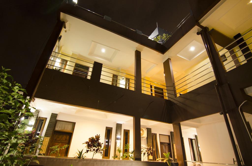 Guest House Salon Fora Gegerkalong Setiabudhi Bandung Kültér fotó