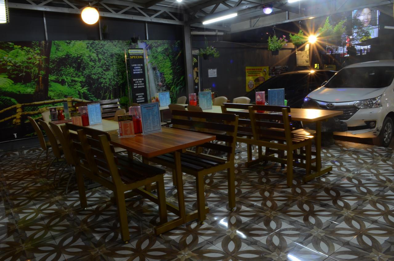 Guest House Salon Fora Gegerkalong Setiabudhi Bandung Kültér fotó