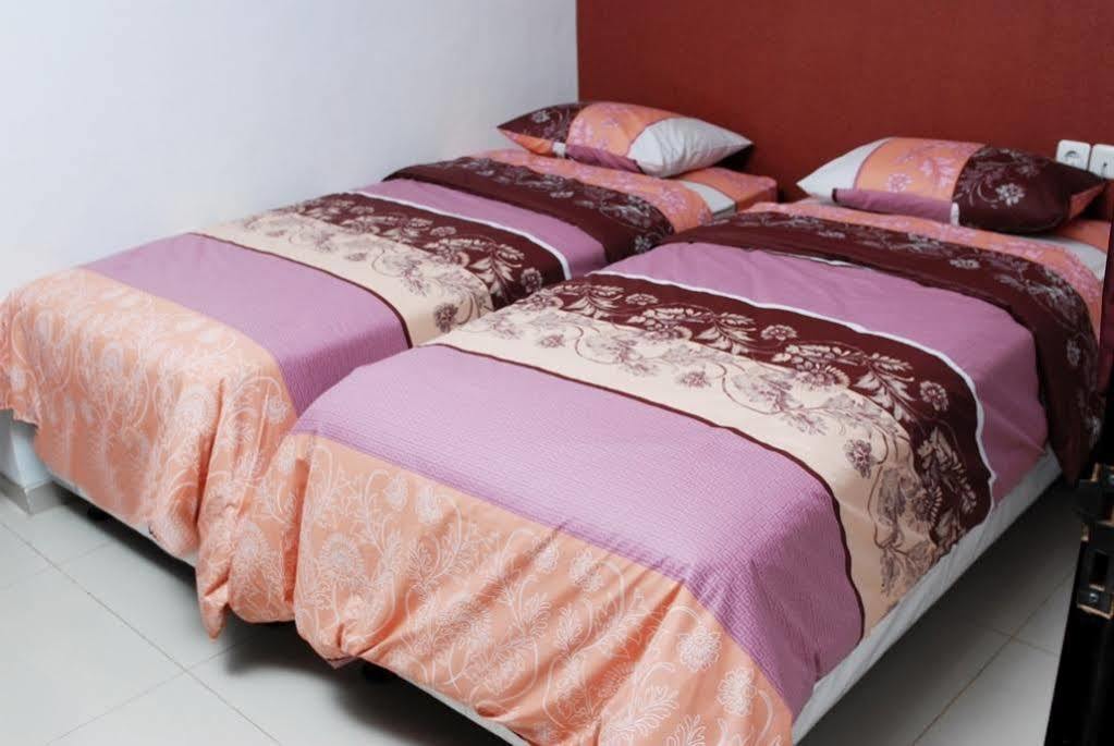 Guest House Salon Fora Gegerkalong Setiabudhi Bandung Kültér fotó